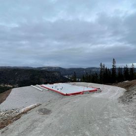 Grunnmur på bygg i fjellområde